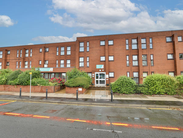 Alpha Court 8